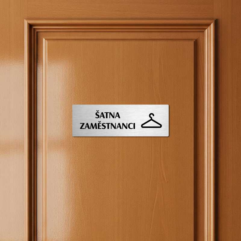 Šatna zaměstnanci, 200x66mm, stříbrná popiska s okrasným rámečkem  